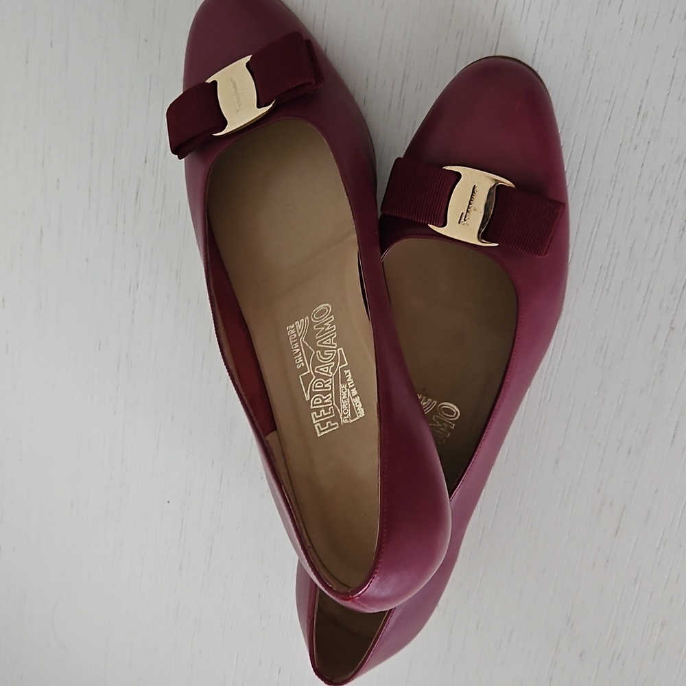 🛍️ Salvatore Ferragamo Woman shoes 9C Wide Fit